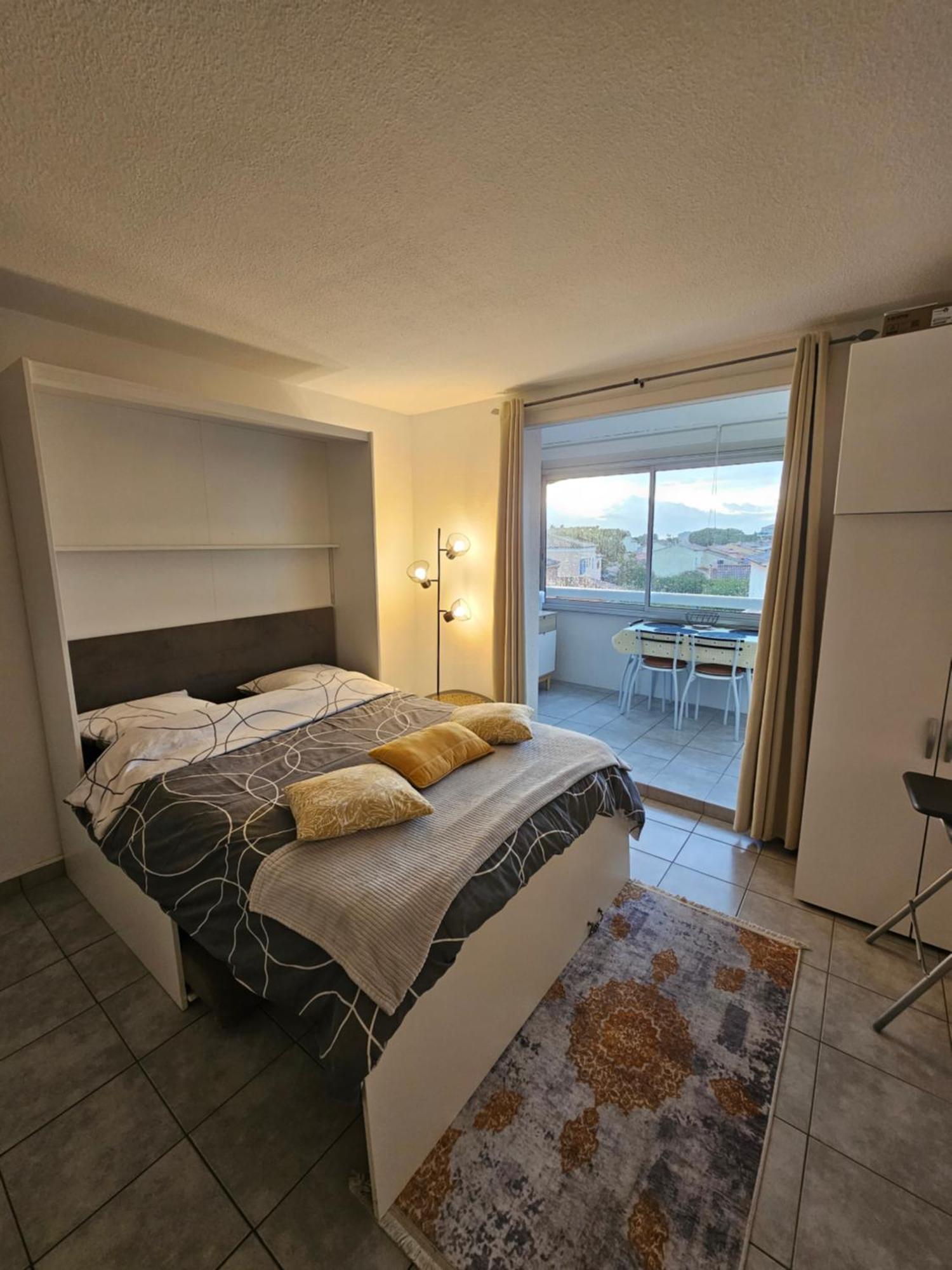 Studio Sanary-Sur-Mer Proche Gare Exterior foto